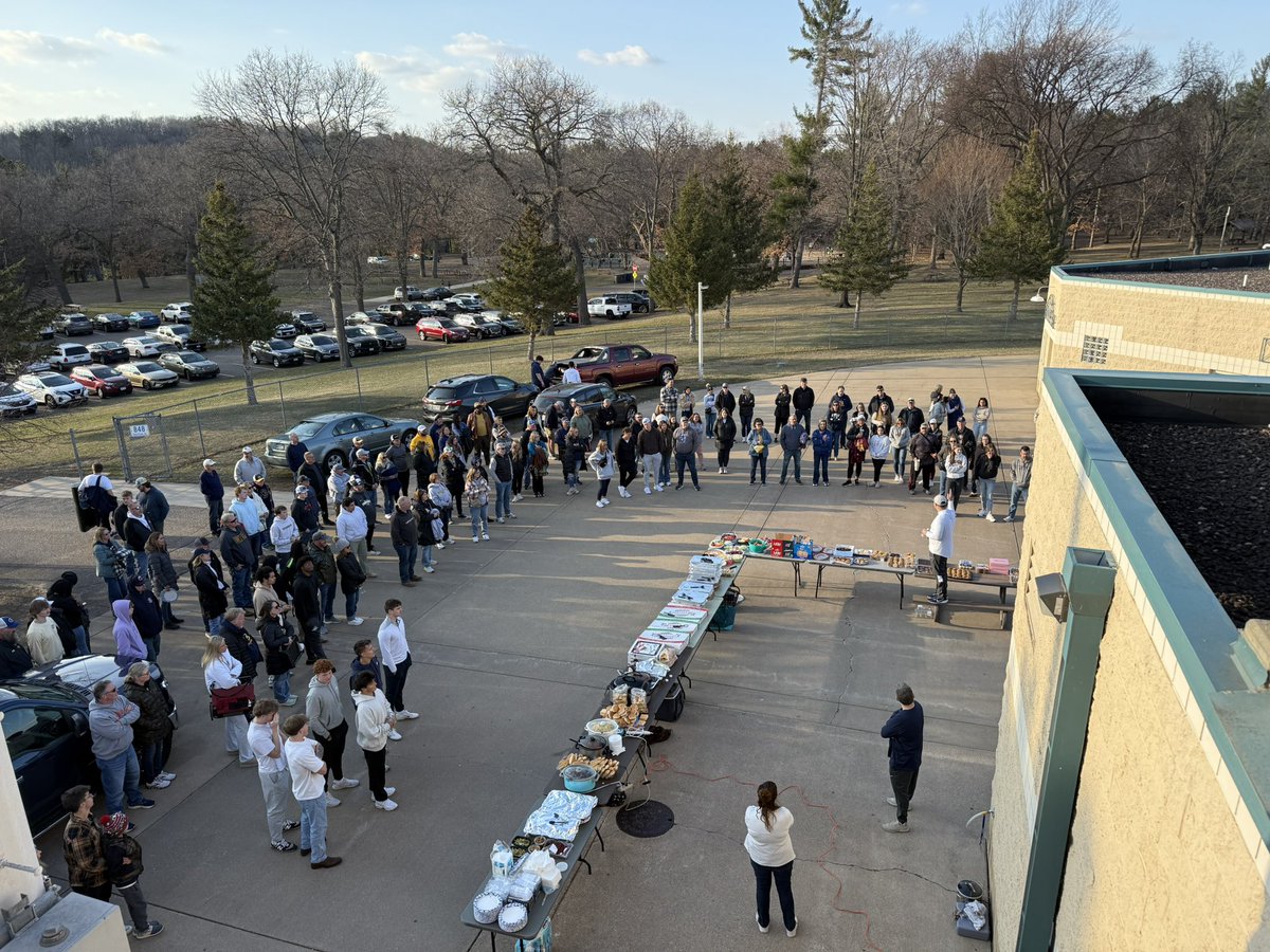 Blugold Football tweet media