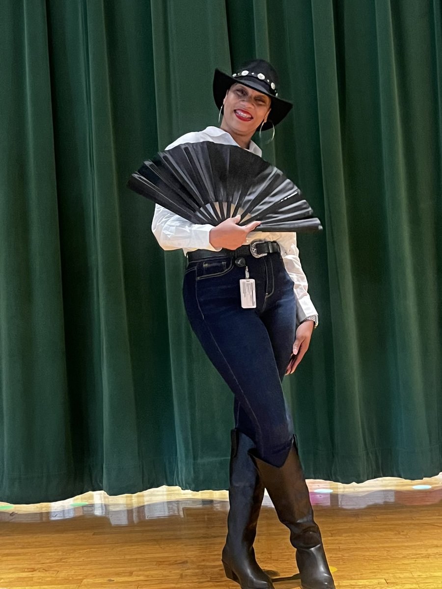WCampbell (@whitneyrc2017) on Twitter photo It’s an absolute honor to assist in leading the charge at the one and only Tom C. Gooch Elementary! I’m so grateful for our staff, students, and community! The work we do TOGETHER is unmatched. Thank you for the most amazing AP week!
<a href="/goochelementary/">Tom C. Gooch Elementary</a> <a href="/wtwhitevt/">W.T. White Vertical Team</a> <a href="/dallasschools/">Dallas ISD</a> It’s an absolute honor to assist in leading the charge at the one and only Tom C. Gooch Elementary! I’m so grateful for our staff, students, and community! The work we do TOGETHER is unmatched. Thank you for the most amazing AP week!
<a href="/goochelementary/">Tom C. Gooch Elementary</a> <a href="/wtwhitevt/">W.T. White Vertical Team</a> <a href="/dallasschools/">Dallas ISD</a>