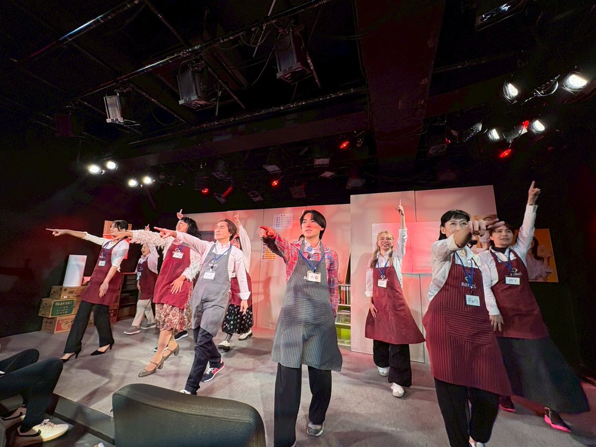 KAZZCAFE's tweet image. 本日、ついに！三ツ星キッチン『BOTCHAN』開幕です！ 再演とはいえ楽曲もセリフも増えて、よりパワーアップしました。ぜひ生でご覧いただきたい！ 20日まで上演しております。 コフレリオ新宿にお越しください。 初日公演はほぼ満席！頑張ります！ 
#ボッチャン2025 
#三ツ星キッチン 
#BOTCHAN 
#KAZZ