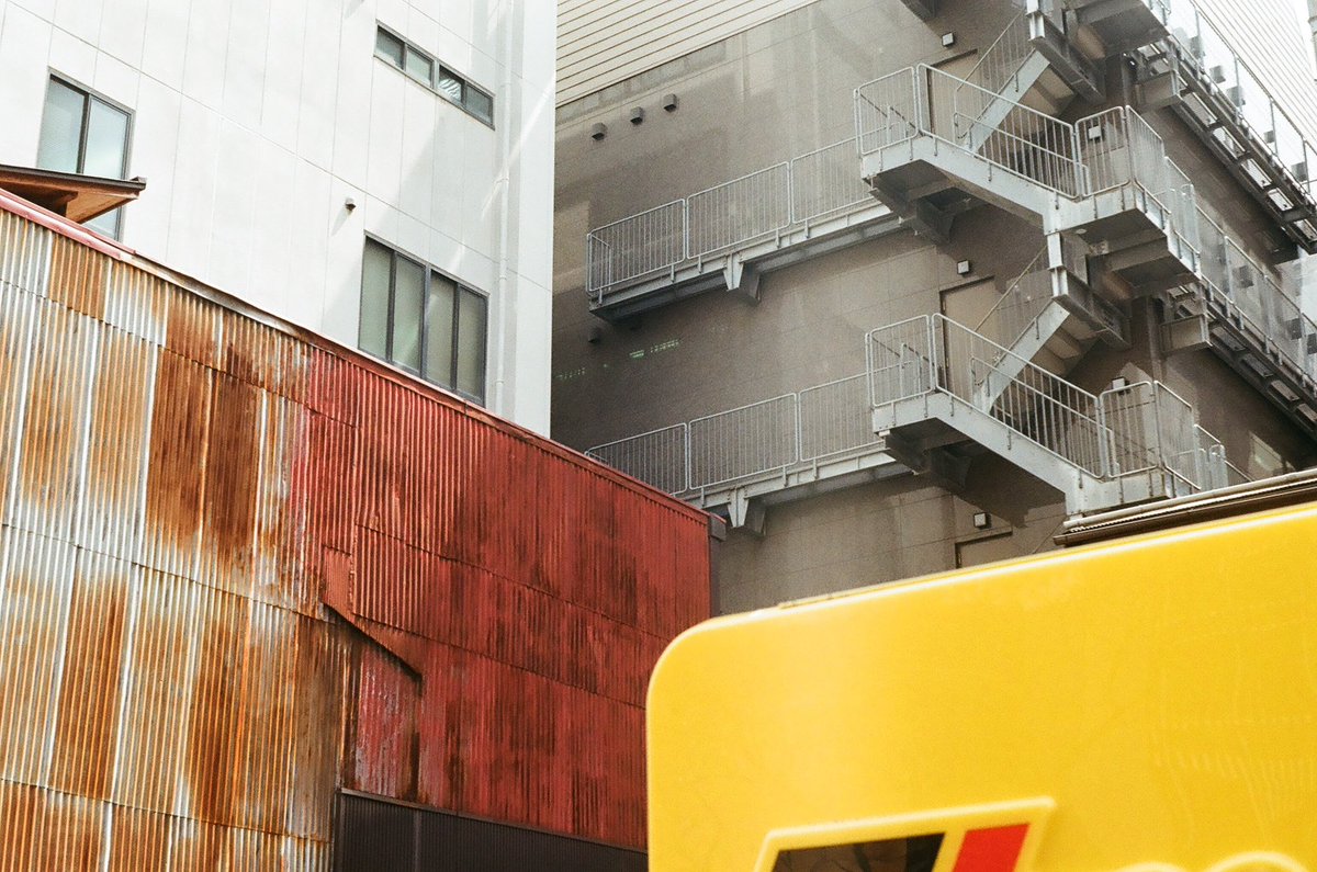 nisshincamera's tweet photo. 【今日の試写】4
📷LEICA IIIc 1949年製
👀Canon 50/2.8 (L39)
🎞️Kodak Pro Image 100
#leica
#canon
#kodak
#iiic
#proimage100
#film
#filmcamera
#試写
#作例
#写真 https://t.co/ZHjKGOC4h0