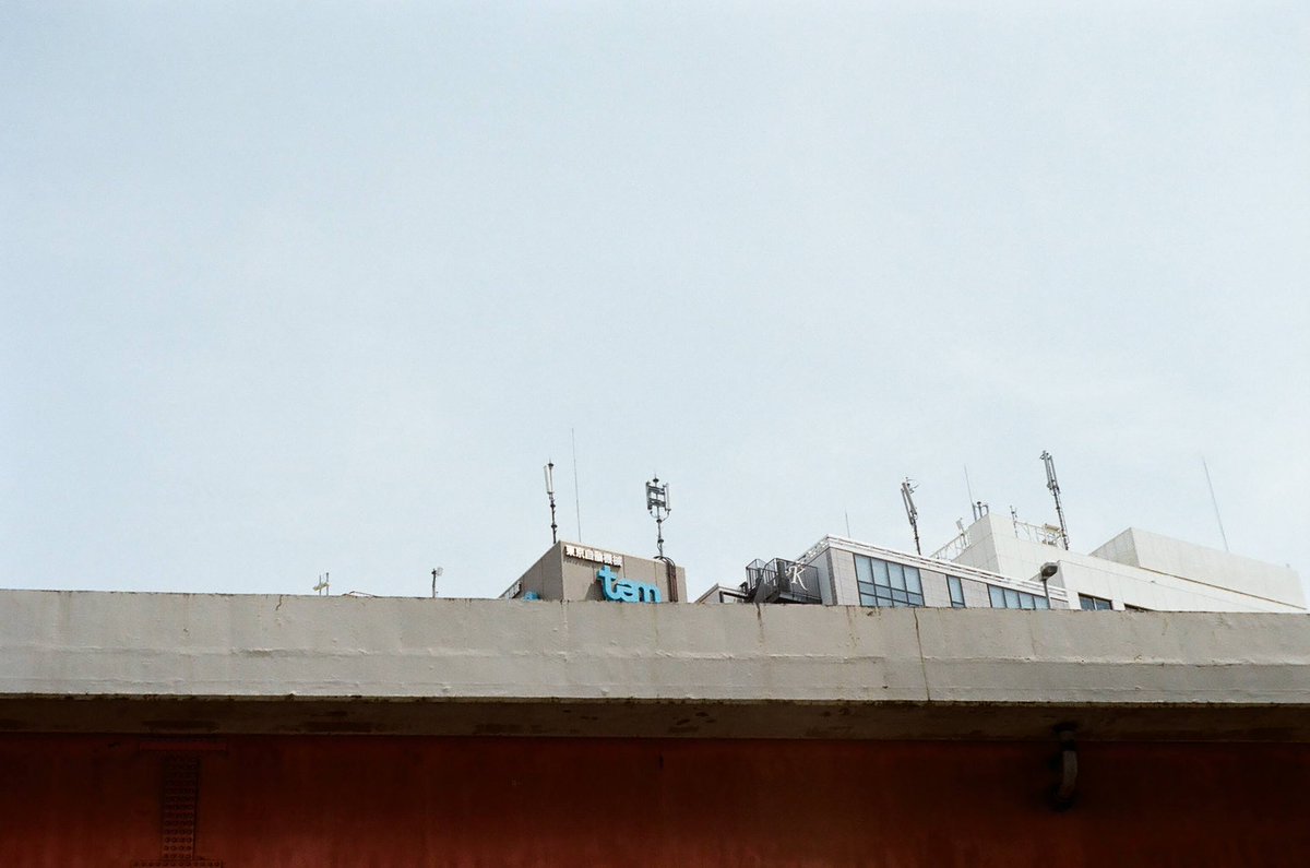 nisshincamera's tweet photo. 【今日の試写】2
📷LEICA IIIc 1949年製
👀Canon 50/2.8 (L39)
🎞️Kodak Pro Image 100
#leica
#canon
#kodak
#iiic
#proimage100
#film
#filmcamera
#試写
#作例
#写真 https://t.co/yw5fHlLlo5