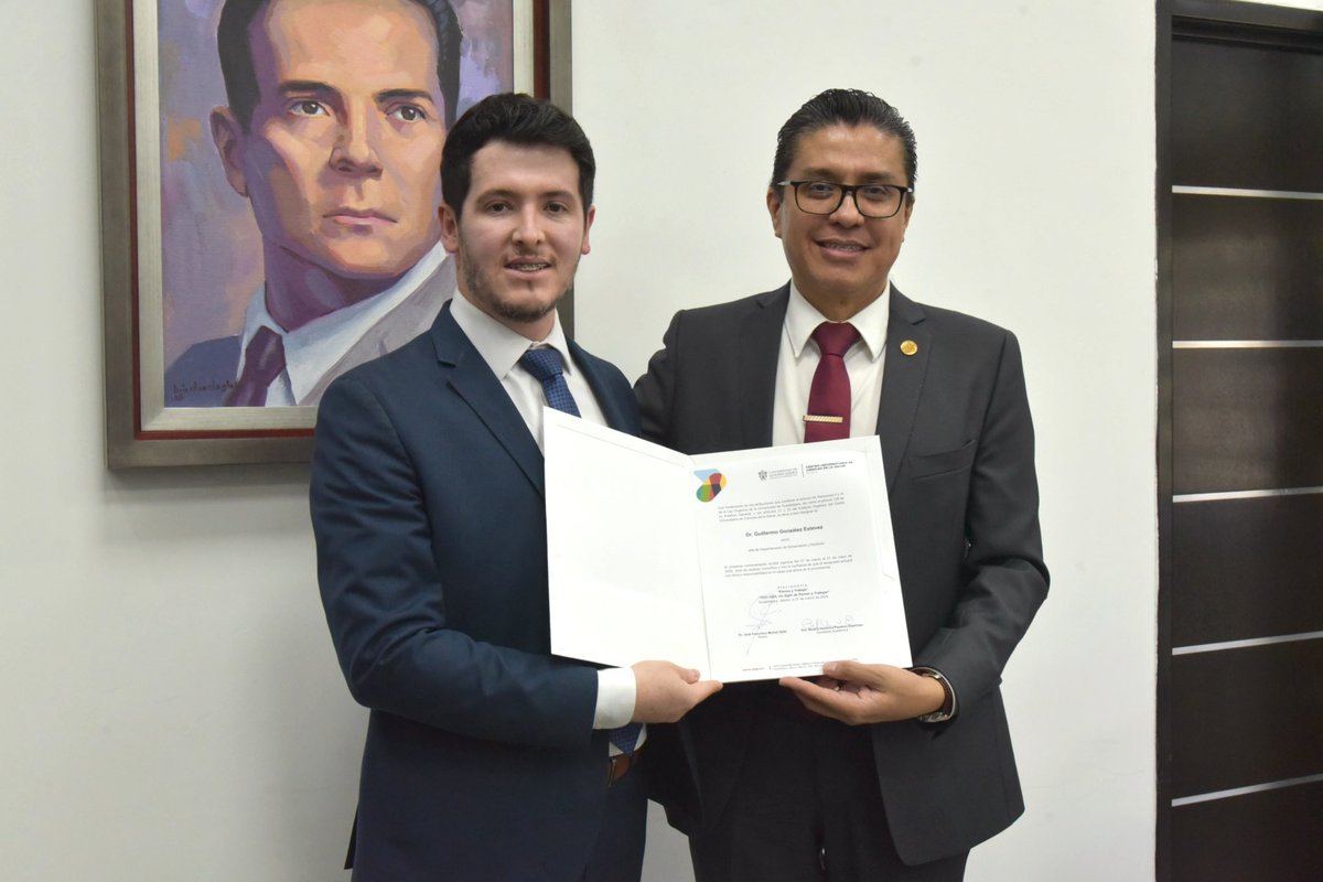 JFMunozValle's tweet photo. Guillermo es un gran ser humano y un profesional comprometido, con quien tuve el honor de trabajar durante seis años en la rectoría del CUCS. Sé que su liderazgo marcará una etapa de crecimiento, innovación y compromiso en favor de una mejor nutrición para todas y todos. https://t.co/gVE0KbeSaB