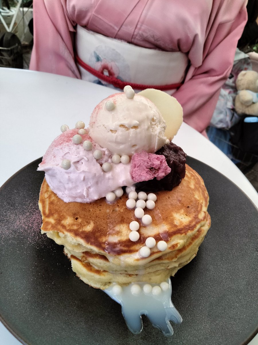 Kimi392's tweet photo. 🌸 桜とパンケーキ・Fleurs de cerisiers et pancakes 🥞
📆 ２０２５年３月・Mars 2025
📍 クリスクロス・Crisscross  
📍 エッグスンシングス・Eggs'n Things 
#パンケーキ #東京 #エッグスンシングス #クリスクロス #Japan #桜 #花見 #日本 #表参道 #川崎 #foodporn #Japan #キミのブルートラベル https://t.co/3uJwca3Sq2