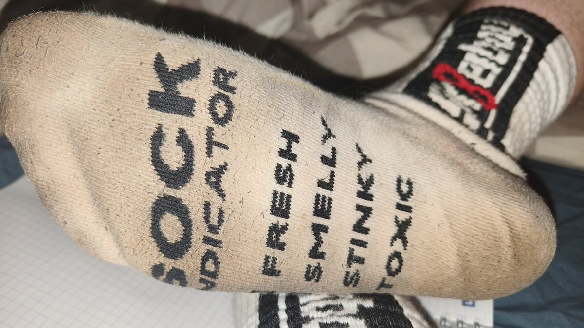 sock addict tweet media