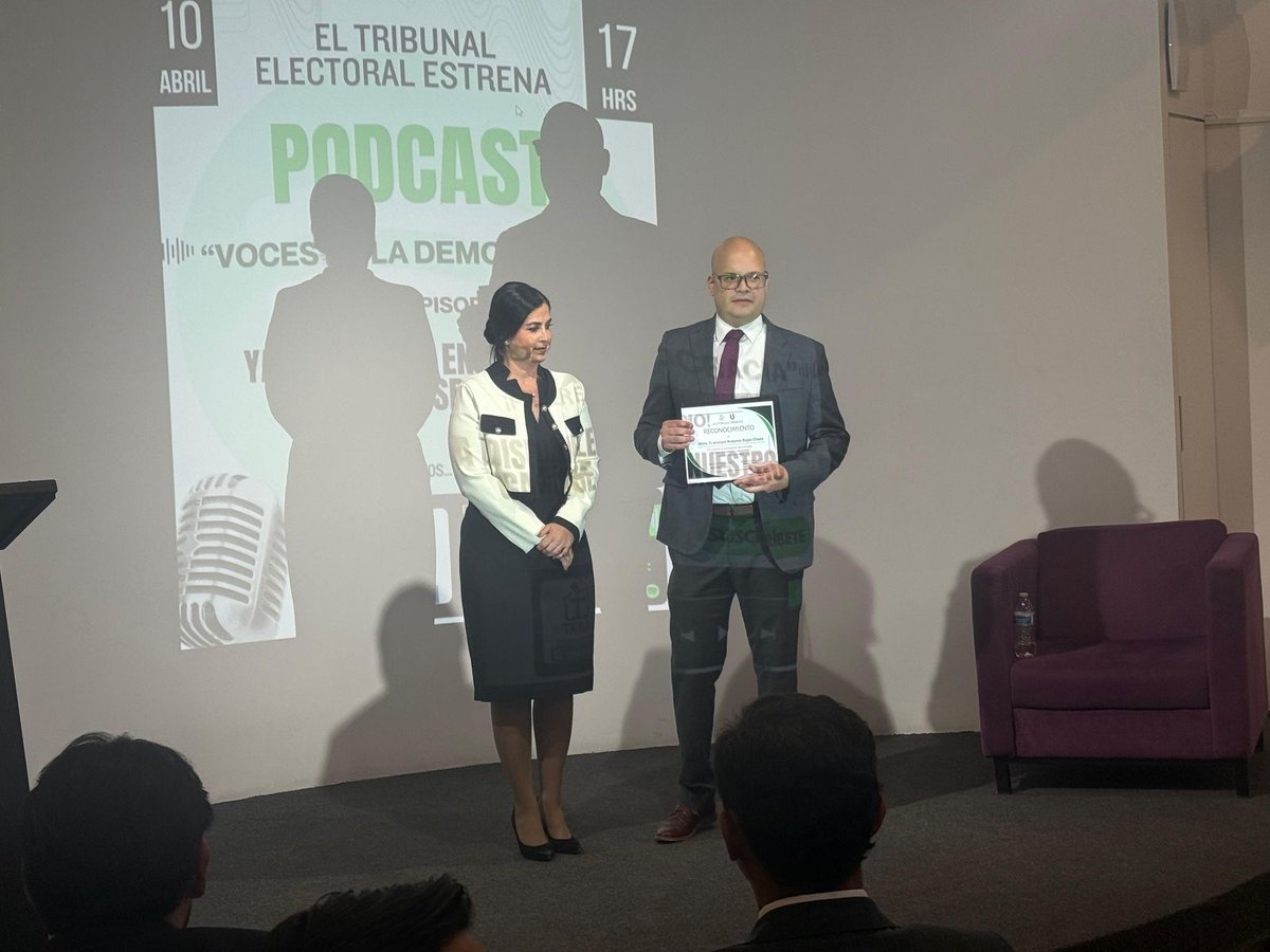 Teea_ags's tweet photo. EL día de ayer se realizó el lanzamiento del nuevo podcast del #TEEA “Voces de la Democracia”🎙️, acompañado de la conferencia “Libertad de expresión y elecciones” 💬 🗳️,impartida por el Consejero Electoral Francisco Rojas. https://t.co/x30Nbd6luk
