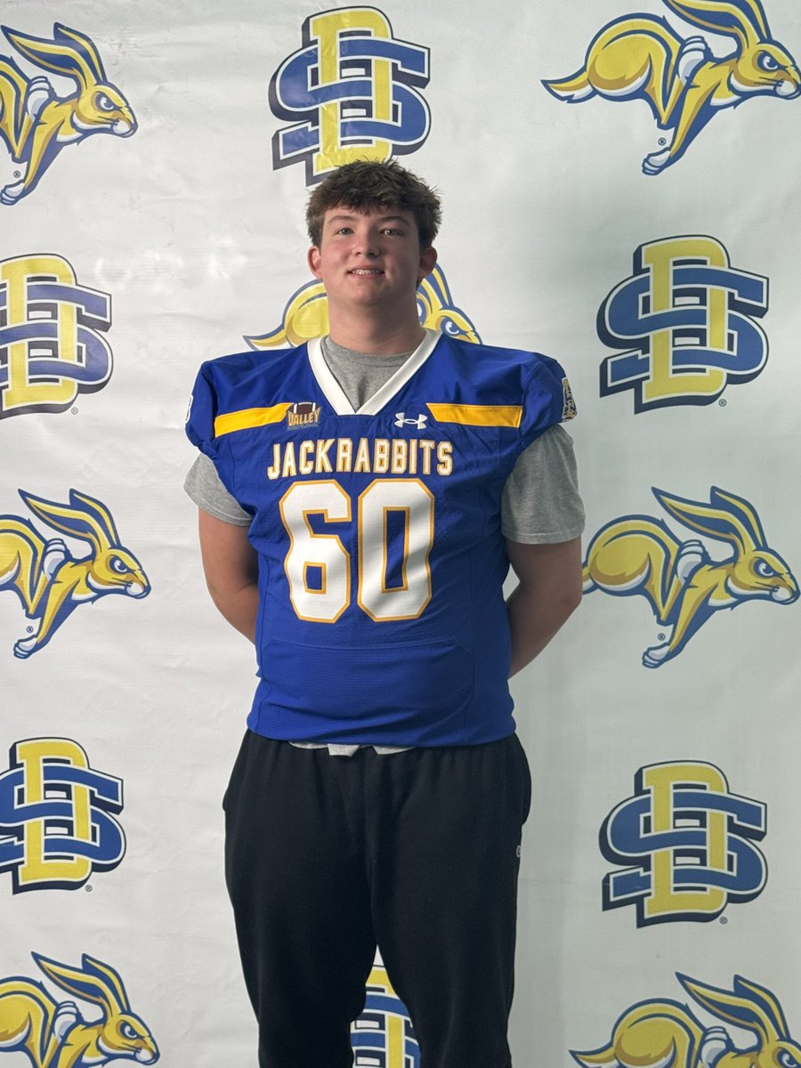 colt_schipper's tweet photo. Had an amazing day @GoJacksFB today! Thank you @CoachBangSDSU and the rest of the staff for the amazing day! https://t.co/sRcGi5LpbH