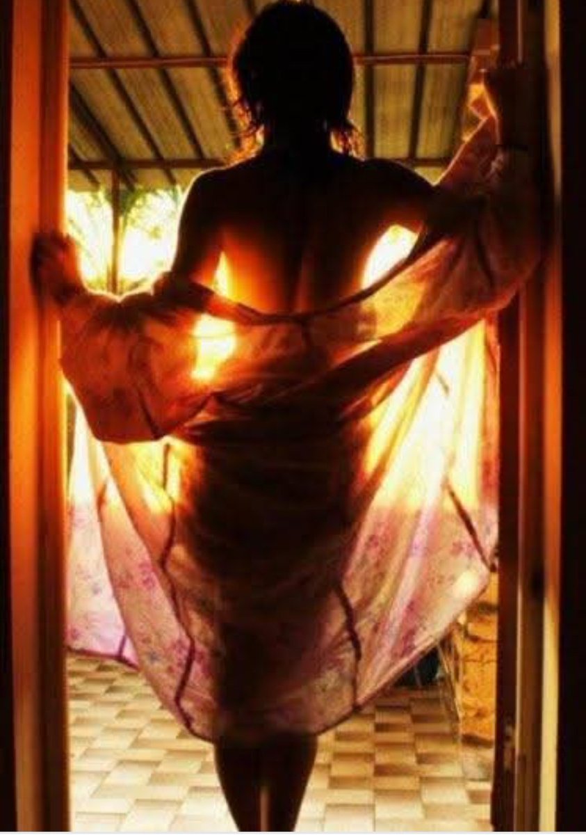 letras_enlinea's tweet photo. asi ¡¡ quiero contigo ser tu mundo perfecto.. 
siento tu erotismo femenino 
Quiero ser secuestrada por tu belleza, tormenta y 
~~~~~Pecado
dueña de mis sueños......

#tupoesia #erotuits #FrasesParaElAlma #poetry #poem #ErotiXmo #poeta https://t.co/PFkNa878N9