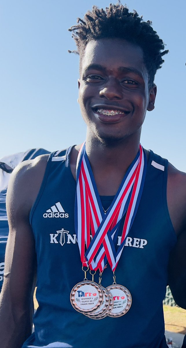 KPA_Warriors's tweet photo. Michael Jonas - 3rd Long Jump, 3rd Triple Jump, 3rd 200M, 4th 4x2 Relay, 3rd 4x4 Relay

#kpawarriors
#warriorfamily 
@RandyRosetta @pchristy11 @806hsscmedia https://t.co/mGW9lRjR4G