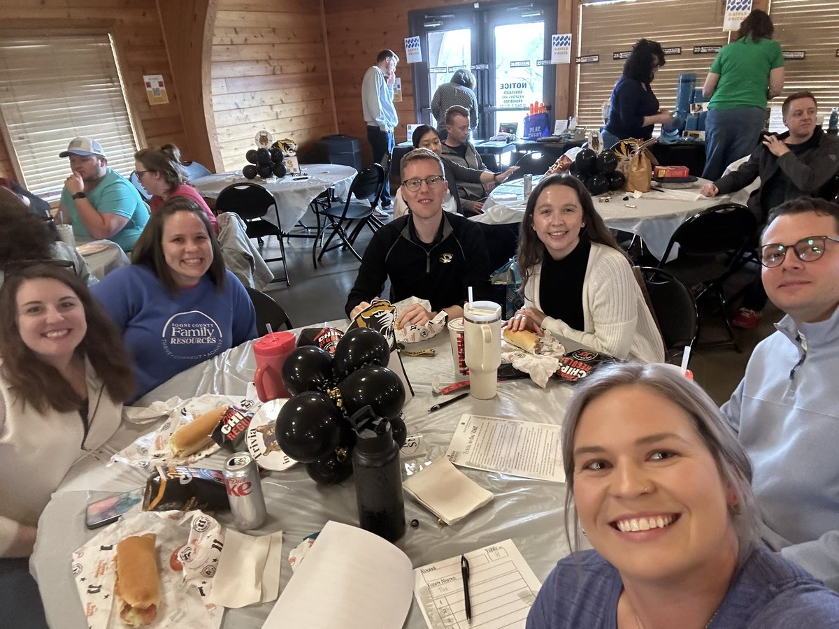 TaylorAWashburn's tweet photo. Third place @cafnr School of Natural Resources “Trivia in the Wild” trivia team! @BenBrownMU saved us on more than one question with his wealth of knowledge 🧠 grateful for work friends, church friends and partners that can band together! https://t.co/Yp5aeBHb2u