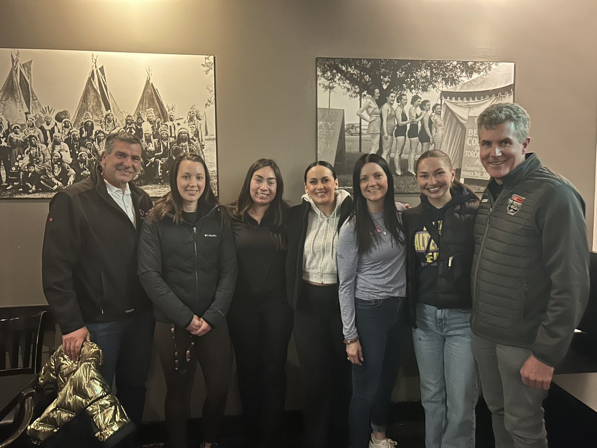 TeamKEinarson (@einarsonteam) on Twitter photo Our amazing sponsor <a href="/KubotaCanadaLtd/">Kubota Canada</a> treated us to a fabulous lunch at W Burger Bar! We’re extremely lucky to have them as a supporter of our team and it was great to get together with them while we are in Toronto 🧡 Our amazing sponsor <a href="/KubotaCanadaLtd/">Kubota Canada</a> treated us to a fabulous lunch at W Burger Bar! We’re extremely lucky to have them as a supporter of our team and it was great to get together with them while we are in Toronto 🧡