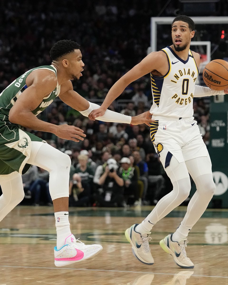 First round matchups in the East that have been locked in 👀

Knicks-Pistons
Pacers-Bucks

Who ya got winning? 🍿