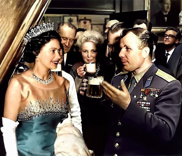 С днём космонавтики!