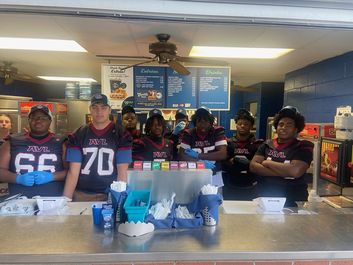 Had a great time working the concession stands at the Tourists game tonight to help raise money for everything we want to take our players to do this summer. Great group of guys who work hard and enjoy being around each other! #CougarPride #TheHigh