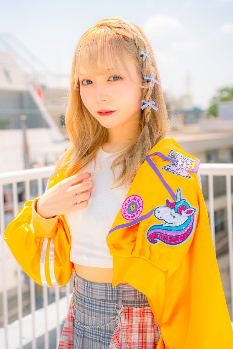 ss4235548ss's tweet photo. #レッスントゥミー #今宮ムギ ちゃんの人形です。とてもとても遅いけど誕プレです。ムギちゃんは明るいし楽しいしイラストも上手でいい娘です。なので人形はなんとなく本人イラストを参考に作りました。5/8は新宿ReNYでワンマンライブがあります。 https://t.co/3s9EcKa038