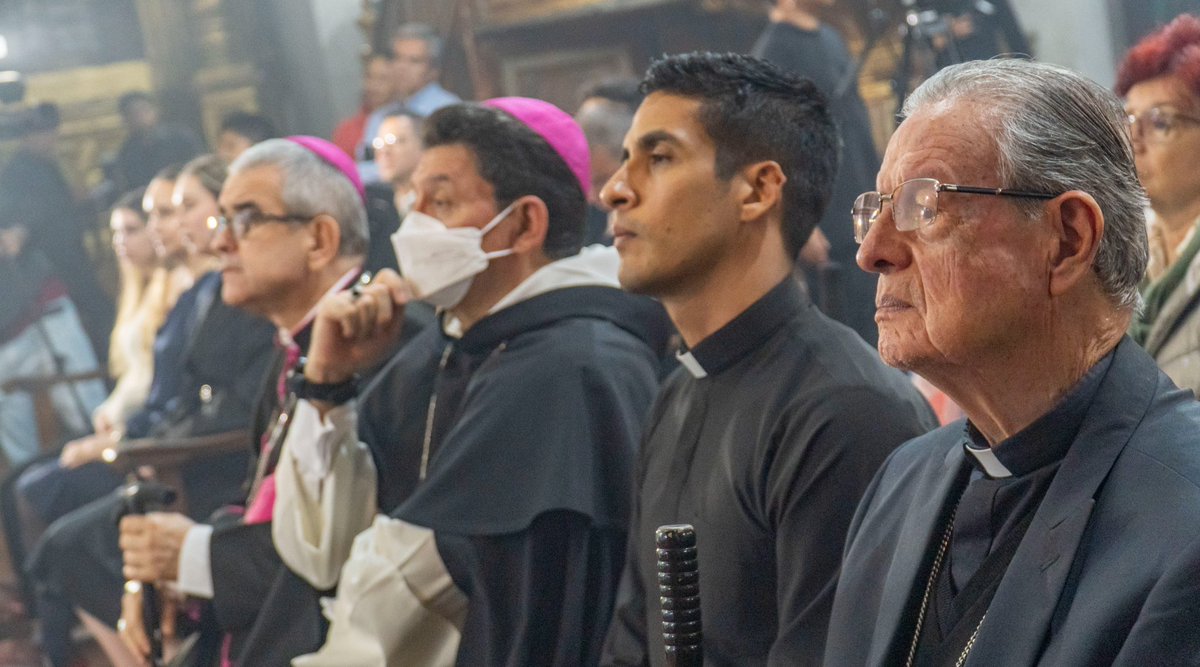 AlcaldiaPopayan's tweet photo. Este primer acto nos lleva hacia días de reflexión y unidad.

#SemanaSanta ⛪️ una tradición que brilla en cada paso. https://t.co/hqDgyVdbE0