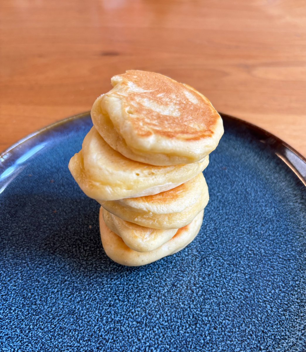 andodesignjp's tweet photo. おはようございます😋
#パンケーキ係🥞 
Layered up in smaller sizes today. https://t.co/IuvJf9ftMn