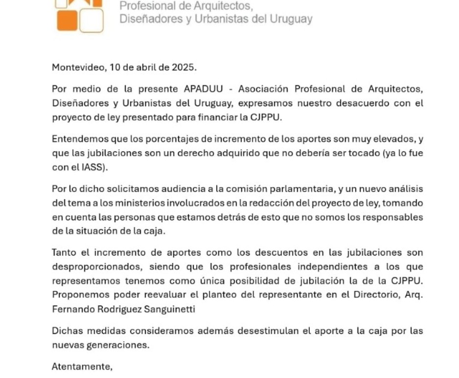 apaduu10's tweet photo. Manifestación referente al proyecto de ley de la caja profesional https://t.co/p202lYGQlB
