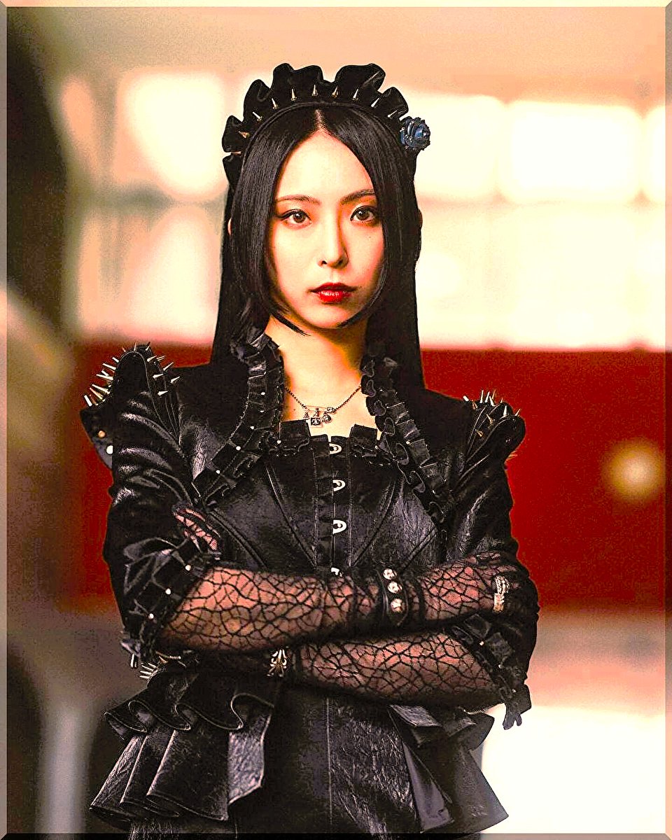MisaMaidChuck1's tweet photo. Hello!   And welcome to #SaikiSaturday  #bandmaid @saiki_bandmaid #IceQueen #NiceQueen #OurQueen #SpikySaiki #ForbiddenTale #MatchlessGum #Daydreaming #Hate #Corallium #Magie 🥰🥰🍷⚾️🎤🎼🎹🚄💙💙💞💞☮️❤️‍🔥 We love you Sai-chan!!! https://t.co/IbmHAExaWB