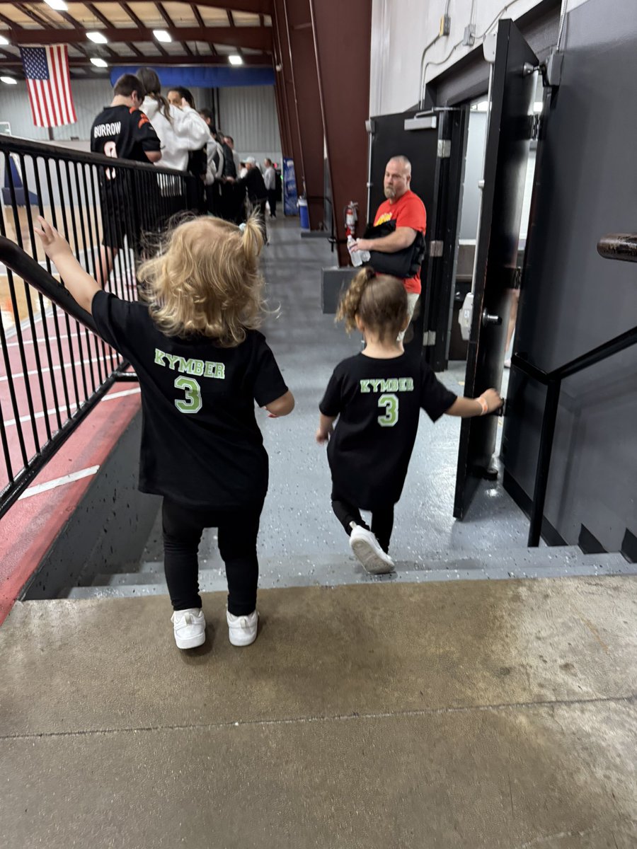 You can love a quote all you want, but make sure it means something to you!

“Some people want it to happen some people wish it would happen some make it happen.”

Be the type to make it happen 💜