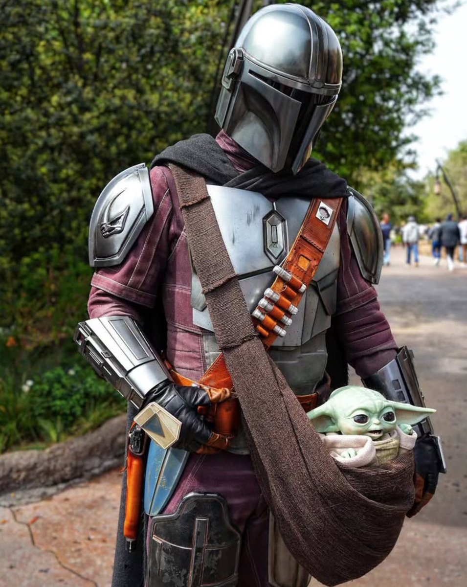 Mando3Updates's tweet photo. Father and son adventures
📸@DisneyParks
#starwars #TheMandalorian #ahsoka #grogu #dindjarin #bobafett #fennecshand #bokatan #disneyland #seasonoftheforce https://t.co/61hnQmRjV8