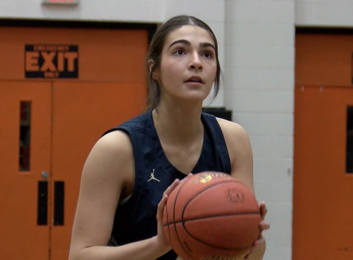 KCAU 9 SportsZone (@sportszonekcau9) on Twitter photo PLAYER OF THE YEAR NOMINEE!
Helping guide <a href="/BHCS_Athletics/">Bishop Heelan Athletics</a> back to the <a href="/IGHSAU/">IGHSAU</a> State Tournament, <a href="/HeelanGirlsBB/">Heelan Girls Basketball</a>'S <a href="/AbbyLee000/">Abby Lee</a> is our next SportsZone Girls Basketball Player of the Year nominee!
Lee led the MRAC in scoring at 19.5 PPG.
WATCH HERE 🏀⬇️
siouxlandproud.com/news/sportszon… PLAYER OF THE YEAR NOMINEE!
Helping guide <a href="/BHCS_Athletics/">Bishop Heelan Athletics</a> back to the <a href="/IGHSAU/">IGHSAU</a> State Tournament, <a href="/HeelanGirlsBB/">Heelan Girls Basketball</a>'S <a href="/AbbyLee000/">Abby Lee</a> is our next SportsZone Girls Basketball Player of the Year nominee!
Lee led the MRAC in scoring at 19.5 PPG.
WATCH HERE 🏀⬇️
siouxlandproud.com/news/sportszon…