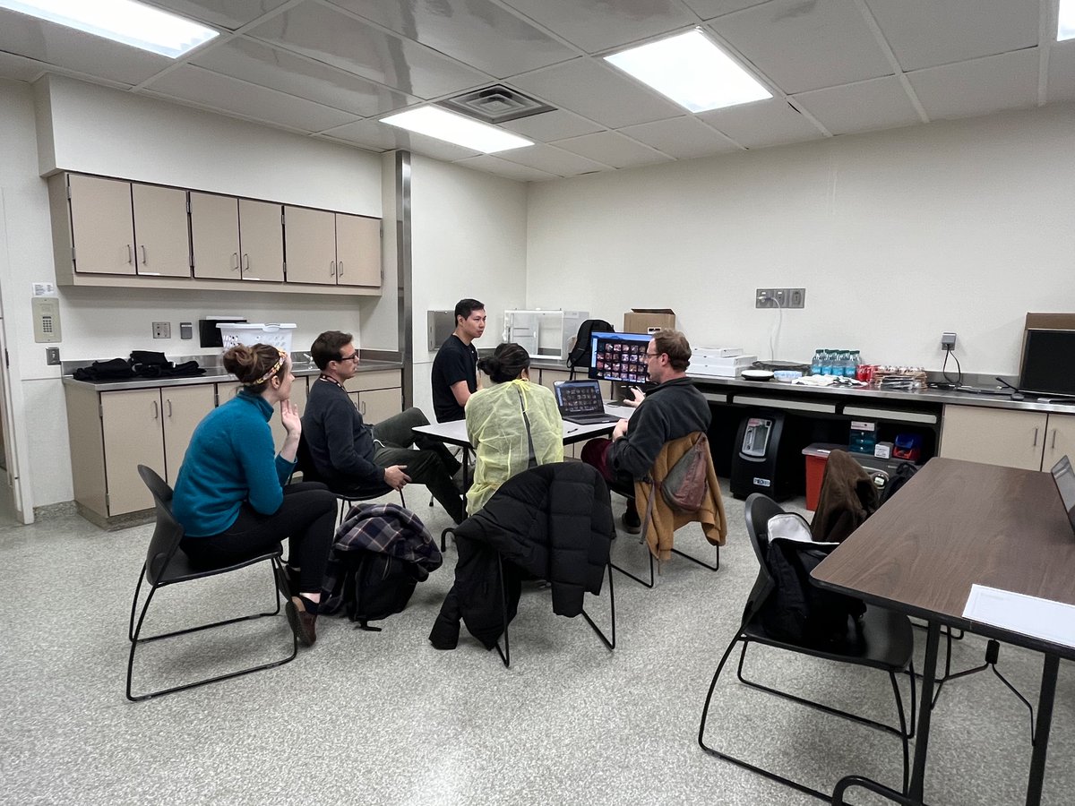 Colon_Doc's tweet image. Day 1 of @OhioStateSurg Colorectal Robotic / Advanced MIS Preceptorship:
✅ video reviews
✅ TAMIS stations
✅ Robotic Anastomosis stations
Back tomorrow with hands on cadaver lab!
Many thanks to @IntuitiveSurg @Medtronic and @AppliedMed_CRS for supporting this educational…