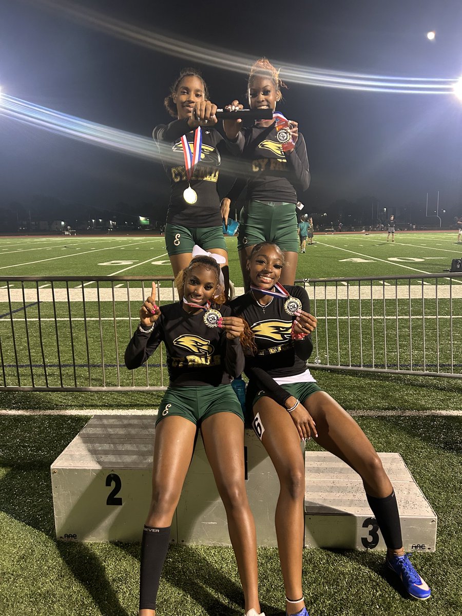 The Lady Eagles 4x400m relay Katelyn Wattell, Kayla Wattell, Ahliah Muhammad, Kamya Prophet are your Area Champions!!