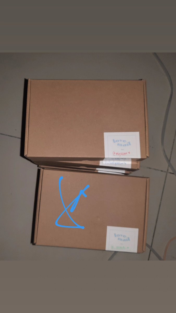 onyourc_art's tweet image. #jaupdates

pick up driver yesterday did not bring any pouch (unlike before) so I tried to drop them off sa nearest jnt station. but ate insists on putting them sa medium pouch daw and i declined kasi magtataas pa ulit lsf nyo po eh hindi naman mabigat po ito.