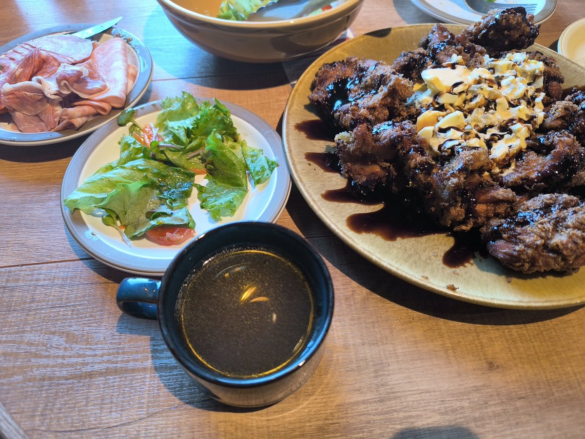 satoshi314's tweet photo. ピソラでバイキング
ハイクオリティで満足ボリューム
また行きたいね https://t.co/1ES7bzJYpO
