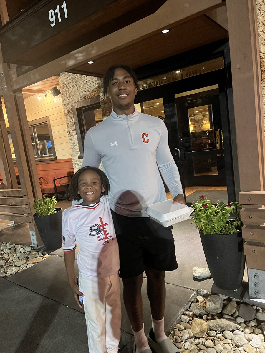 DeniseH_byrd's tweet photo. Tomorrow is my @OmarH2022 21st birthday — and not only will he be officially an adult, but he’s grinding! Degree number three is in the oven, and I couldn’t be prouder. #21loading #smalltowntalent #mywoo #countingdown🎂📜🇯🇲 https://t.co/PBLOiT38pQ