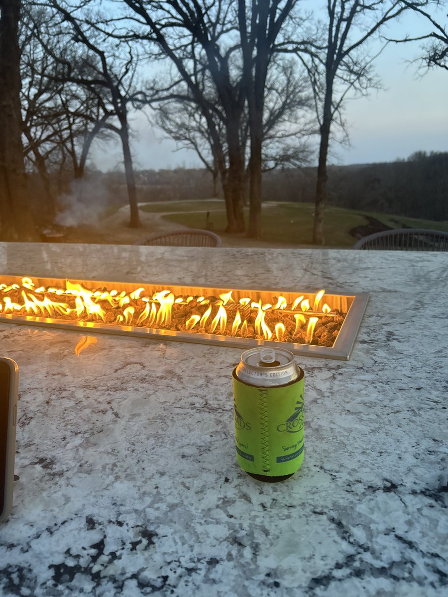 CoachFroehlich's tweet photo. @itsJohnRocker Busch light on the golf course! For the Hawks https://t.co/5KhGfzlptx