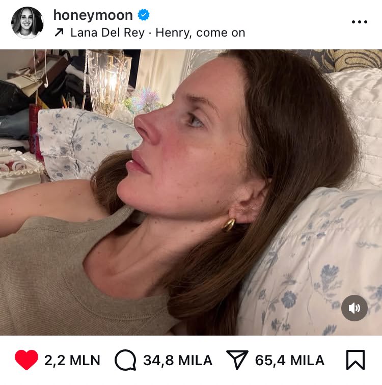 sangrya_l's tweet photo. Casually Lana del Rey with a white birkin in the background https://t.co/hAT5vgNLw2