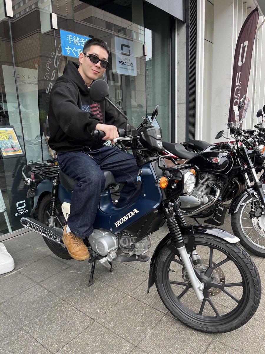 XEAM_Hakata's tweet photo. クロスカブ110cc
韓国🇰🇷のお客様が来店。今日から3日間のレンタルです。カブはインバウンドの方には大人気ですね！ツーリングには最高の季節になりました♪当日飛び込み大歓迎です！#レンタル819 #レンタルバイク　#렌탈바이크　#ツーリング　#博多　#福岡　#カブ https://t.co/NyrQImusEO