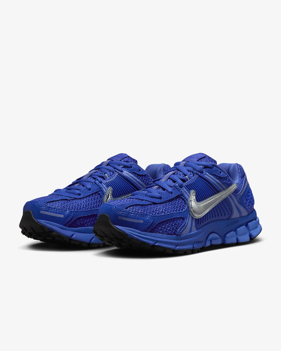 SneakerScouts's tweet image. Nike Women's Zoom Vomero 5 'Racer Blue' 

Available via @nikestore |$160| #ad 

&amp;gt;&amp;gt;&amp;gt; ow.ly/VfiU50Vx5Np