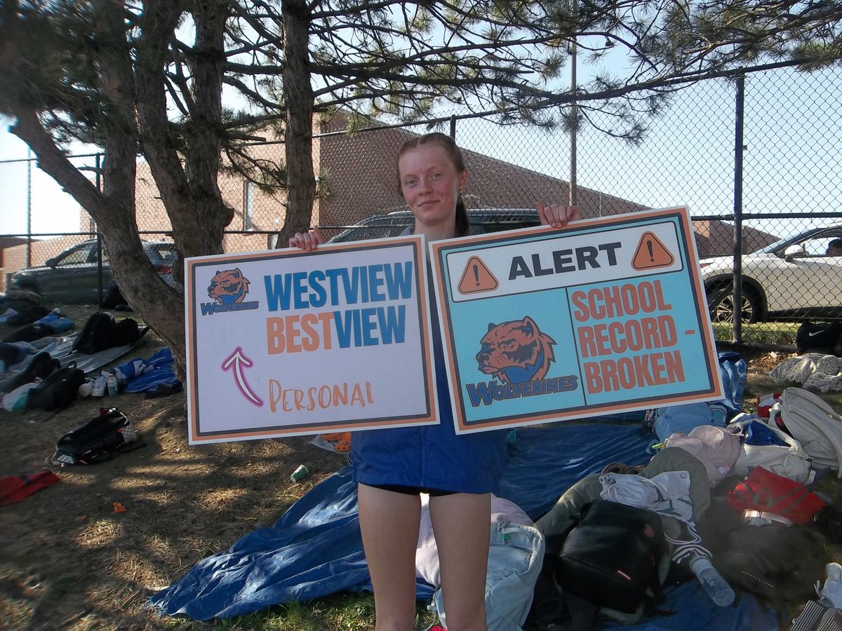 Ella Padomek put on a show in the mile. 
🥈 SCHOOL RECORD - 5:44