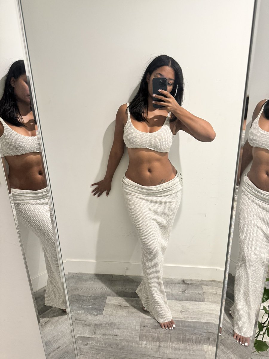 LaBritney_'s tweet photo. Cooked up these lil fits real quick. 1 or 2? https://t.co/Fbpd90UhHT