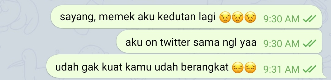 udah izin ayang kok mau nakal disini
