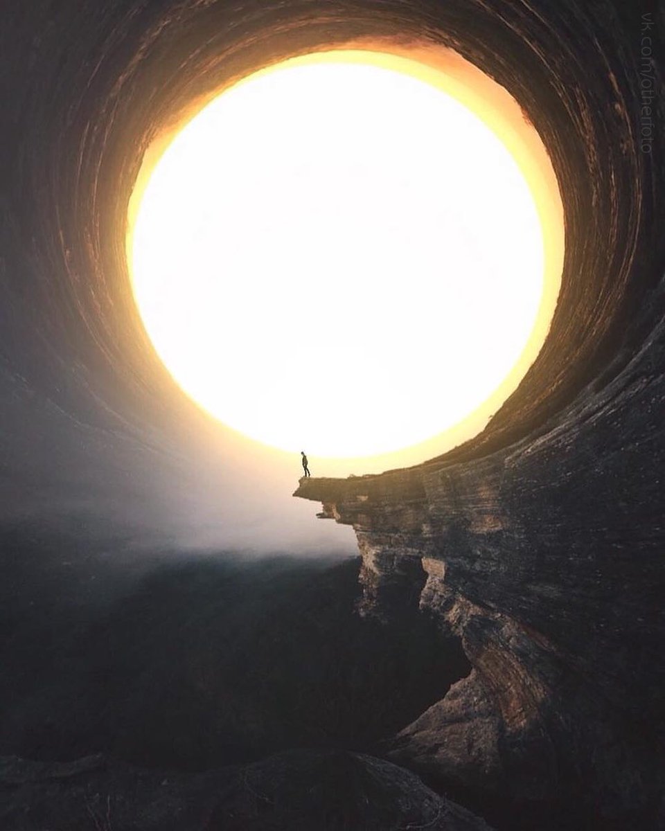 nguyen3_minh's tweet image. With unwavering resolve, the pursuit of dreams ignites a fire within individuals, inspiring them to chase their passions with fierce determination.