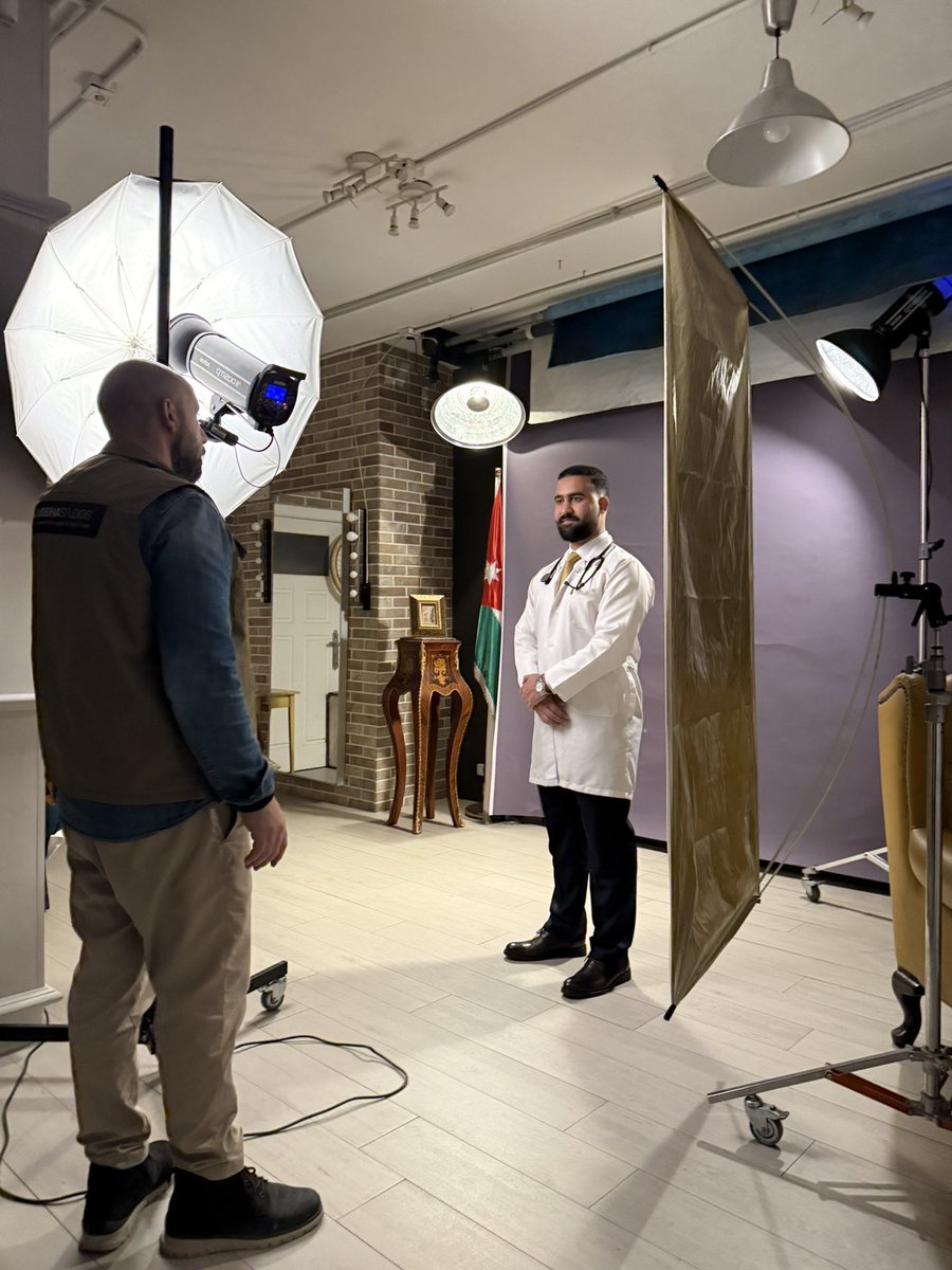 fareedmeqdad's tweet photo. Behind the scenes 🎓 https://t.co/9UnXaLjslS