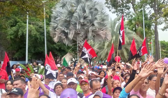 Estamos preparados para Vencer.

Nuestra Resp. Femenina <a href="/TupamaroMRT_/">Movimiento Revolucionario TUPAMARO Vzla.</a> del Edo. <a href="/Sucre_MRT/">Sucre_MRT</a> <a href="/DeniseAnton_MRT/">Denise Anton</a> en Rueda de Prensa del <a href="/GPPSB/">GPPSB</a> expresa un apoyo contundente a la Candidata de la Revolución #Jhoanna #Carrillo <a href="/jhoagaby/">Jhoanna G Carrillo M</a>

#JhoannaEsPueblo
#VozDeLosPueblos
#TupamaroEsPueblo