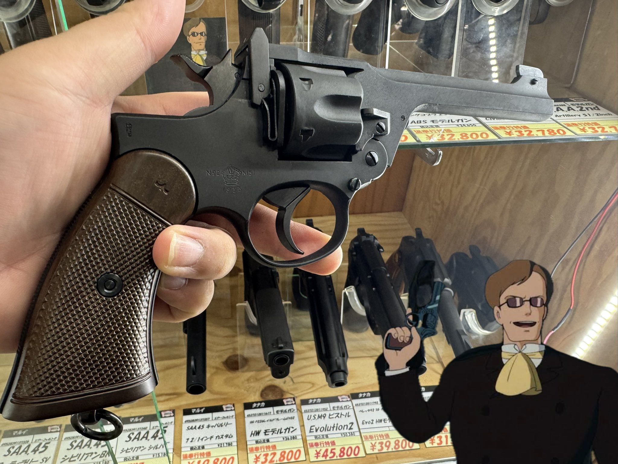 値下げ対応中♪マルシン　エンフィールドリボルバー　ムスカ大佐銃 ラピュタ」でムスカも愛用のリボルバー！ マルシン、発火式