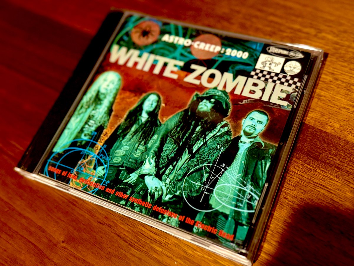 realSamGoodie's tweet photo. 🎶 #NowPlaying…
White Zombie - Astro-Creep: 2000: Songs Of Love, Destruction And Other Synthetic Delusions Of The Electric Head ⚡🧠💀
Released #OnThisDay 30 years ago (April 11, 1995) 🎉
#WhiteZombie @RobZombie #AstroCreep2000 #CDCollection #Music #NowSpinning #OTD 📀🎵🎧 https://t.co/qYu2HDekcB