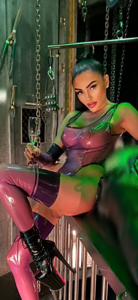 You immediately lost your mind in front of looking at me to be a boy Slave whatever you are or you wanna be kinky lover, slave, kinky slave, or the mixtures of what I mix you off 🔥🔥🔥🔥🔥😈 <a href="/BizarradiesMUC/">⚜️ DAS BIZARRADIES ⚜️ BDSM-Mietstudio & Apartments</a>