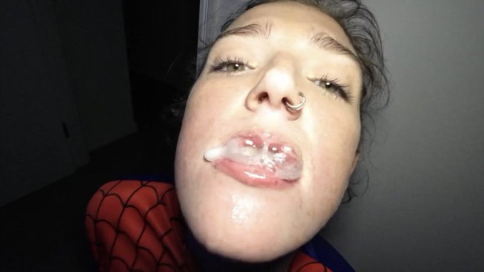 Watch MrldnladPOV's leaked NSFW photo on TwXstars