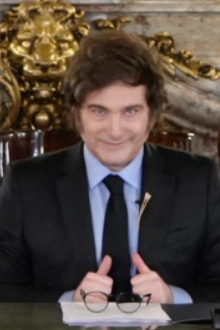 nachofrechtel's tweet photo. El tipo acababa de anunciar un nuevo endeudamiento. 
Más enfermo no se consigue. https://t.co/SwJkH3qtP7