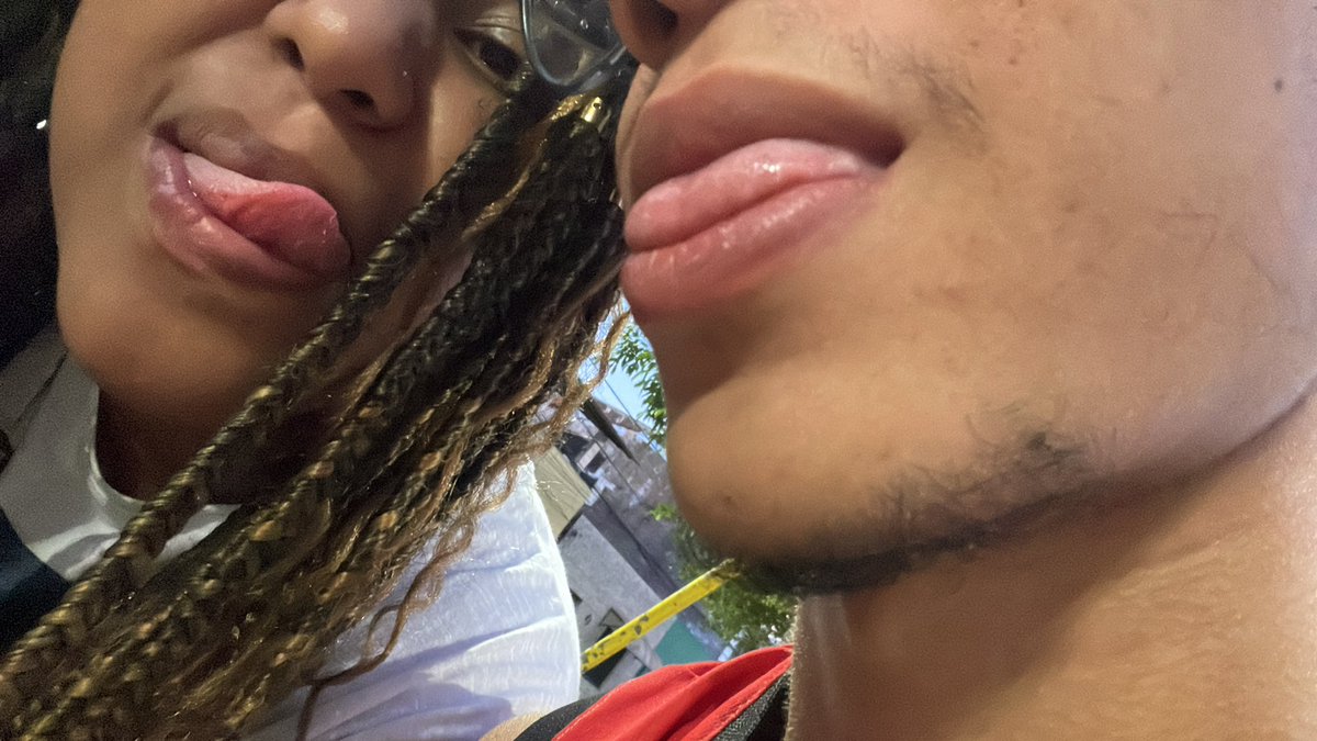 _mateeus071_'s tweet photo. Queria tanto explicar o quanto eu amo essa garota, mas não tem palavras o suficiente para isso, eu só amo muito ela 🥰😍🤍 https://t.co/J5ZTYrCHRL