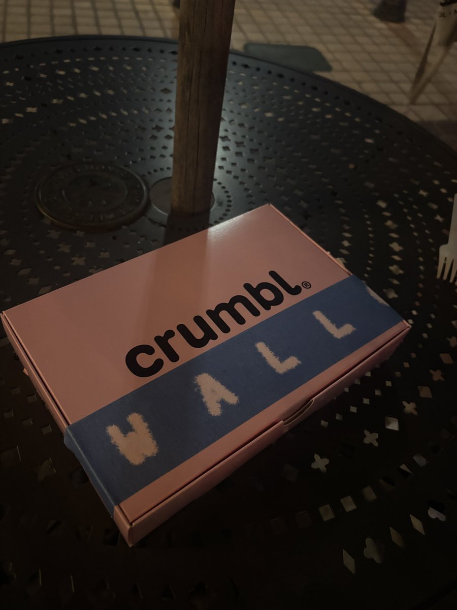 t1meonmyhands's tweet photo. GUYS??? HELLO WHO WAS GNA TELL US WALLOWS HAD A CRUMBL COLLAB FOR RSD??? SPACEY AND I ARE SCREECHING RN https://t.co/XvJS2uKwqX