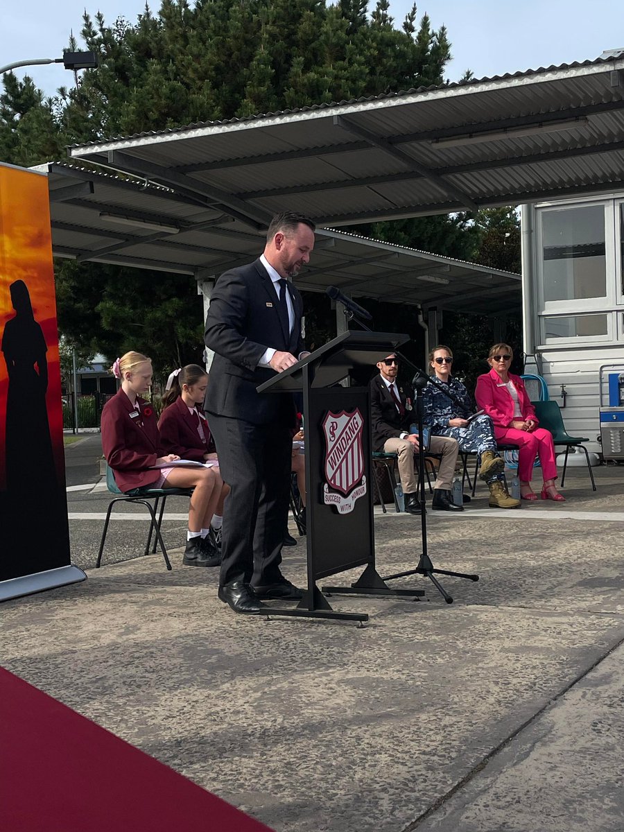 WindangPS's tweet photo. ANZAC Service April 2025 🌺 Our community gathered in a moving ANZAC Service to honour the courage &amp; sacrifice of the men and women who have served and continue to serve our country. 
Lest we forget. @NswRsl @pruecar @dizdarm @KathyPowzun @NSWEducation 
#ANZACDay #LestWeForget https://t.co/fLa1GeoUIr