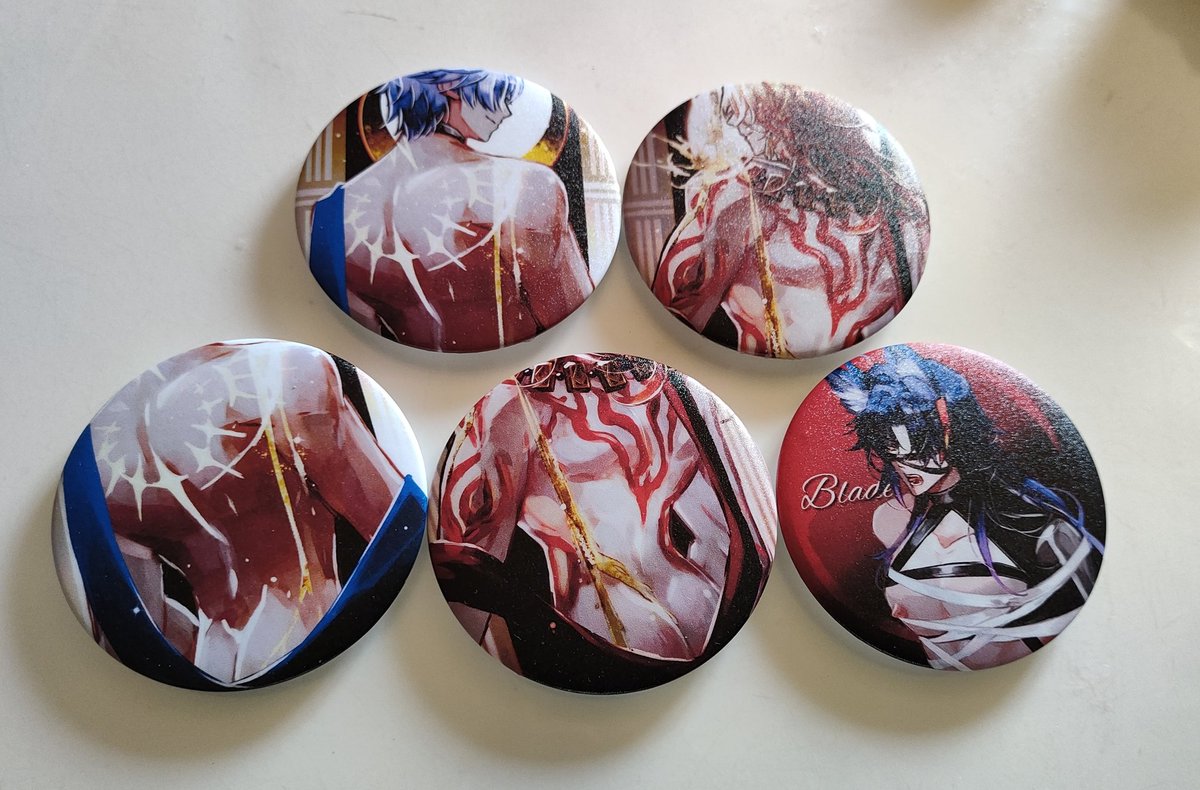 「75mm badge kinda large.For probably Douj」|DARK☆✮Comifuro16 AD29* Doujima SG J21 & 22 2023☆のイラスト