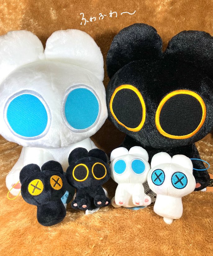 2階景品コーナー】 ・しろろとくろろ BIGぬいぐるみ ・しろろとくろろ